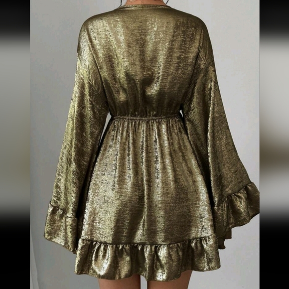 Women Elegant Textured Flare Sleeve Dress, Autumn - Picture 4 of 4